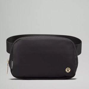Lululemon black/gold belt bag